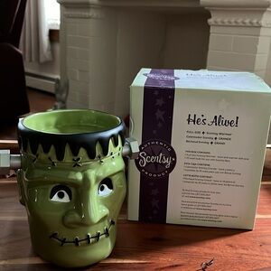 SCENTSY FRANKENSTEIN WARMER